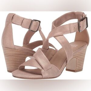 Eileen Fisher Patsy gold metallic leather block heels sandals size 9